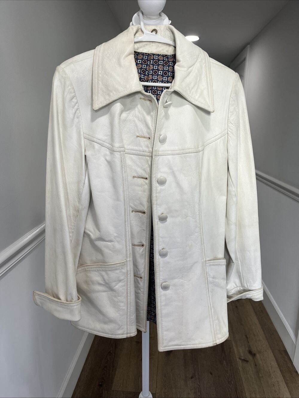 Women Vintage White Ivory Leather Jacket Coat Button Front Lined Pointed Collar